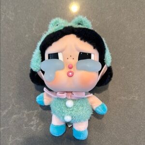 Popmart Crybaby